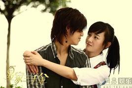 张檬夏家三千金图片,张檬演绎的青春传奇