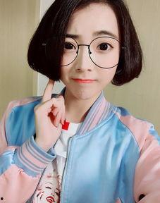 许诗茵个人资料,才华横溢的年轻歌手，音乐之路上的璀璨星辰